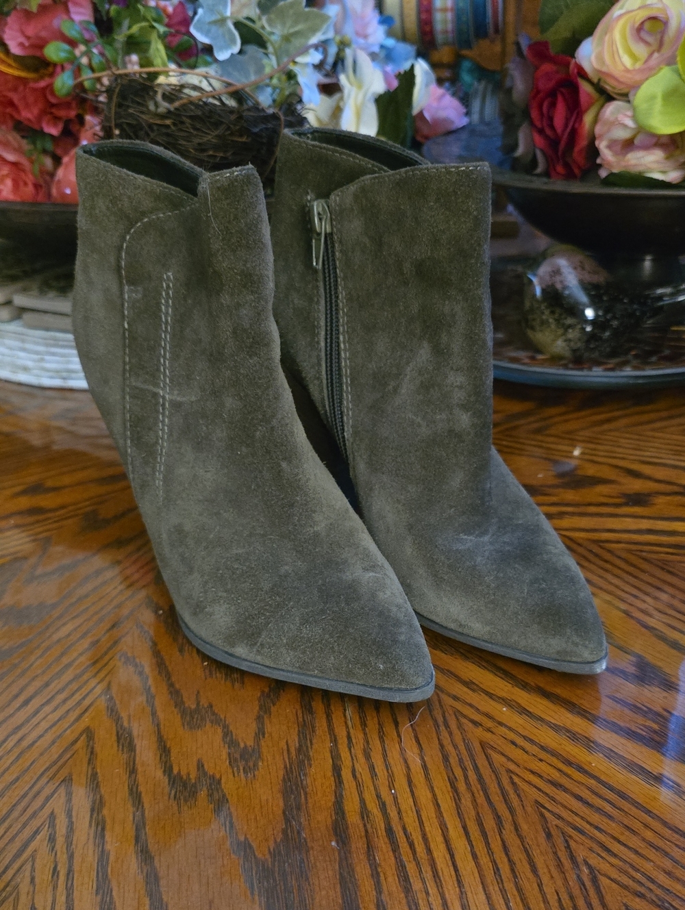 GUESS Olive Suede Leather Heeled Boots